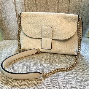 Loewe White Embossed Bolso Avenue Shoulder Bag